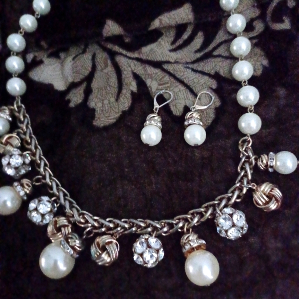Bella Jack necklace &‎ earring set with Faux pearls & rhinestones with go…